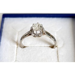 Bagua ancienne or gris, platine, diamant T.A. 0,30 ct