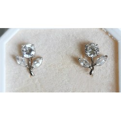Boucles d'oreilles or blanc et oxydes de zirconium