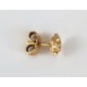Une boucle d'oreille en or, orpheline.